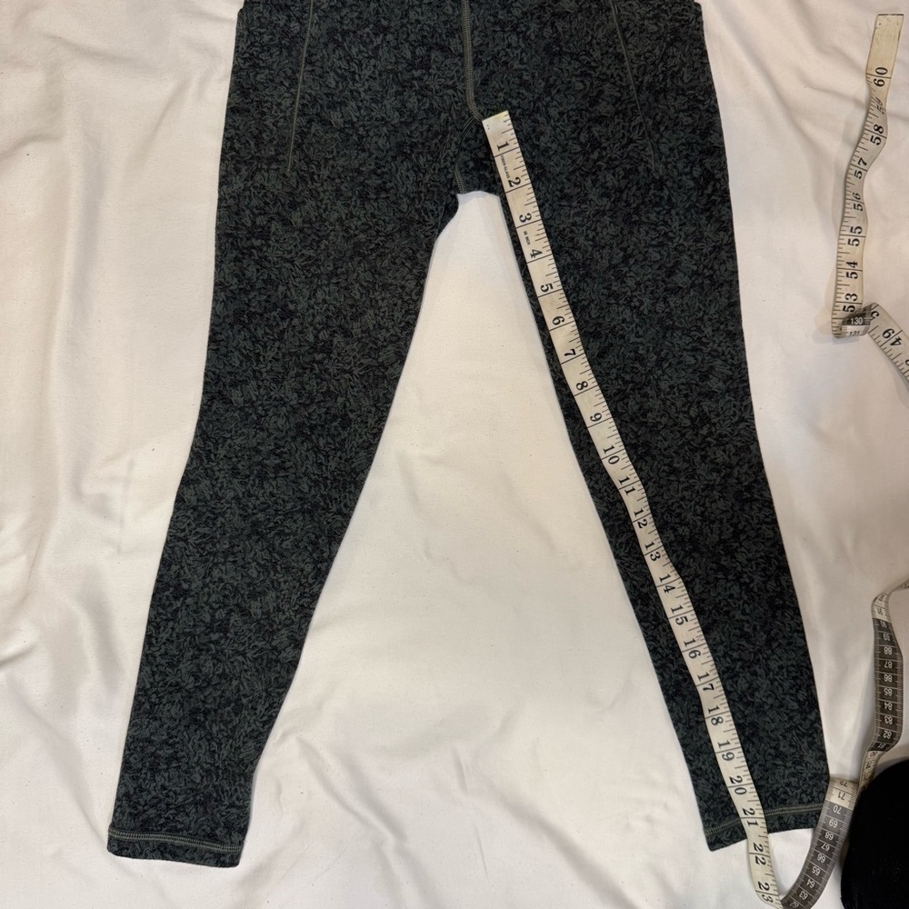 Athleta Salutation Stash Pocket II 7/8 Tight - Picture 7 of 11